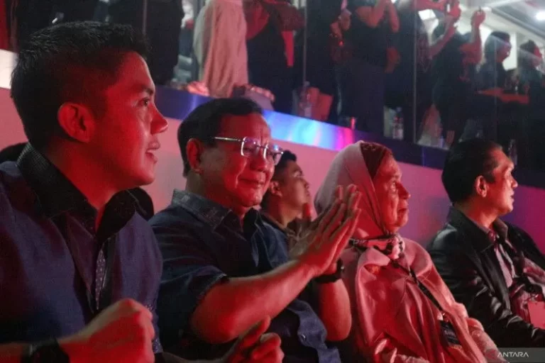 Prabowo Mengaku Kagum Lihat Konser Dewa 19