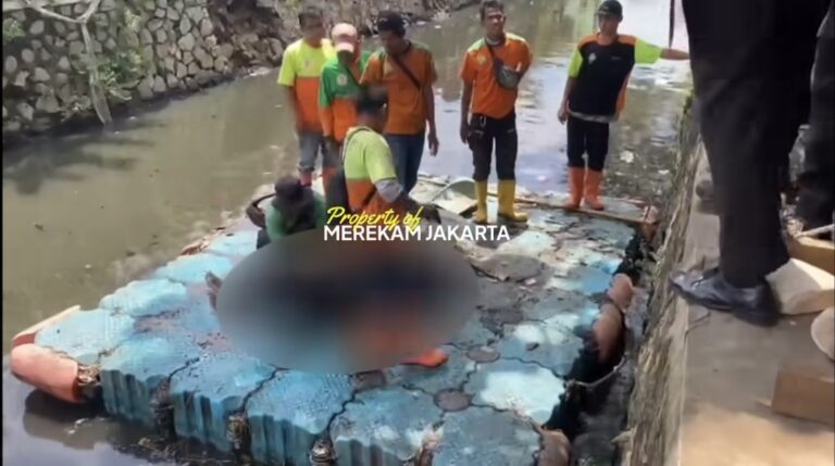 Pria Diduga Mabuk Tewas Tercebur di Kali Cengkareng Jakbar