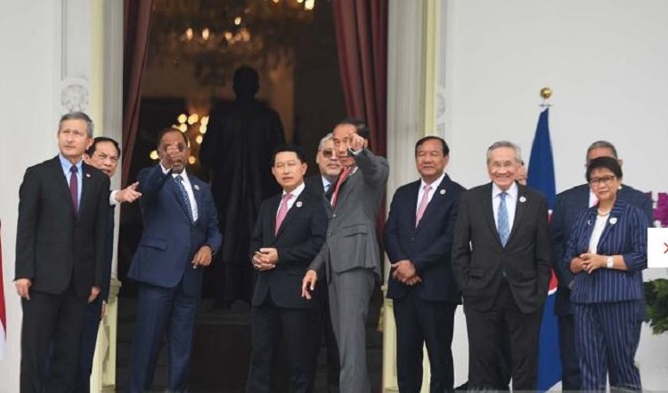 Jelang AMM Retreat, Jokowi Sambut Menlu dan Sekjen ASEAN