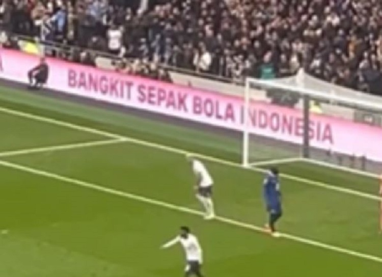 Ada Pesan untuk Sepak Bola Indonesia di Derby London