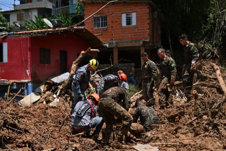 Korban Tewas Tanah Longsor Brasil Bertambah jadi 44