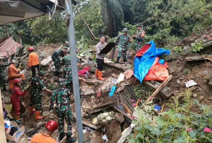 Longsor di Empang Bogor Tewaskan Dua Orang