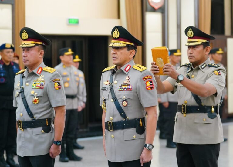 Pesan Kapolri Saat Sertijab, Kembalikan Kepercayaan Publik