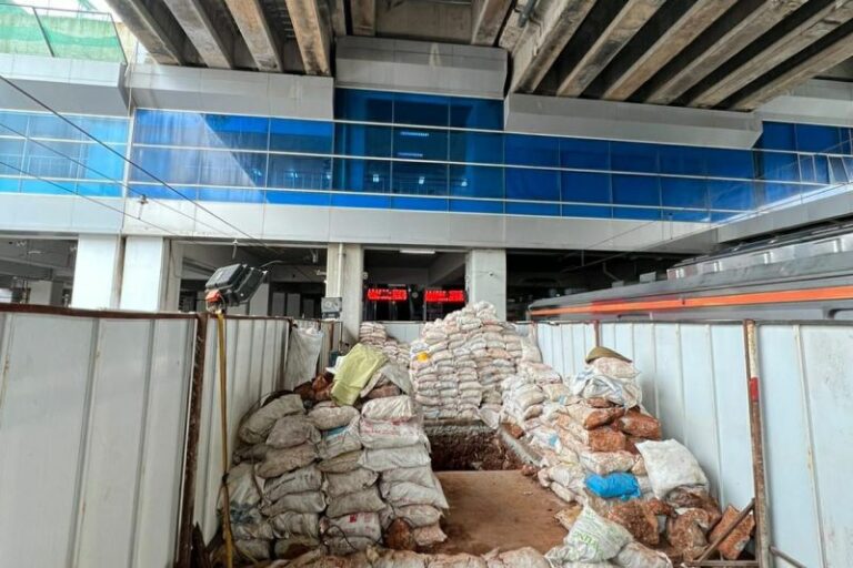 Kemenhub Percepat Pembangunan Lima Tangga Tambahan di Stasiun Manggarai