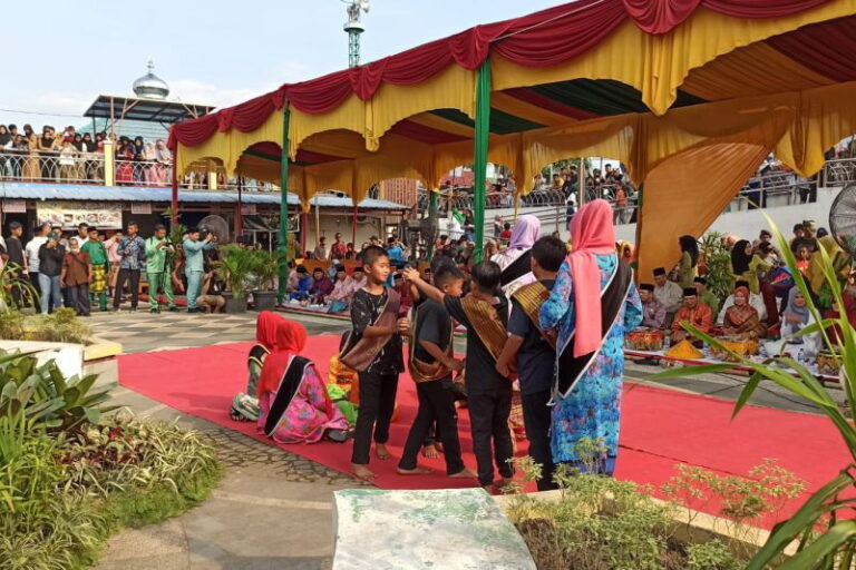 Sambut Ramadhan, Ribuan Warga Pekanbaru Hadiri Petang Megang