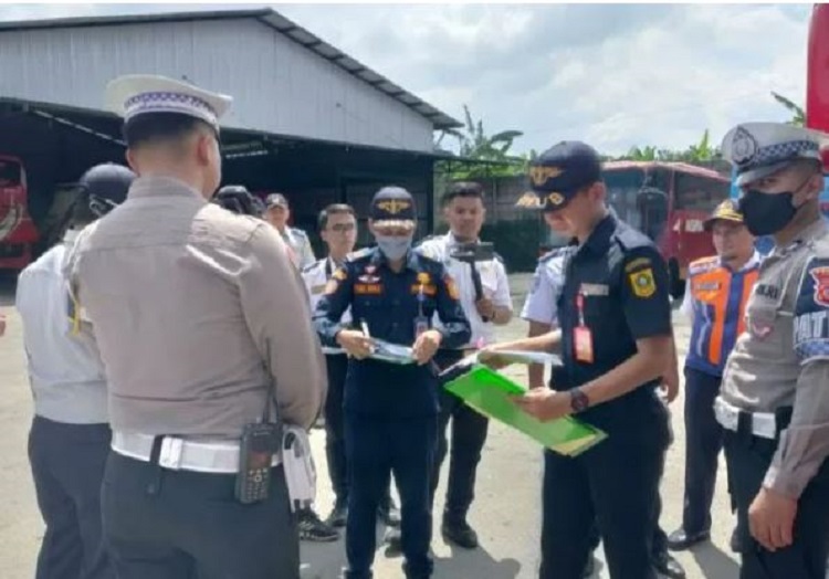 Jelang Mudik Lebaran, Polres Bogor Uji Coba Kelayakan Bus