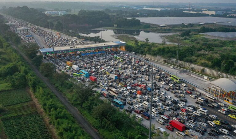 Pemudik Lebaran Tahun Ini Tembus 242 Juta