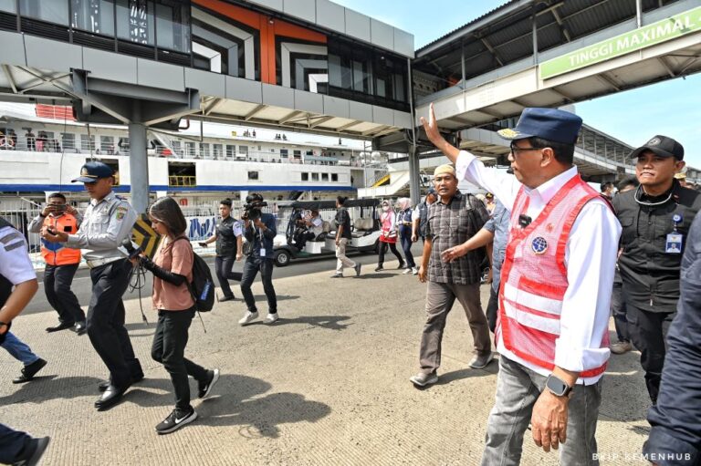 Menhub Tinjau Persiapan Arus Balik Kedua di Pelabuhan Bakauheni