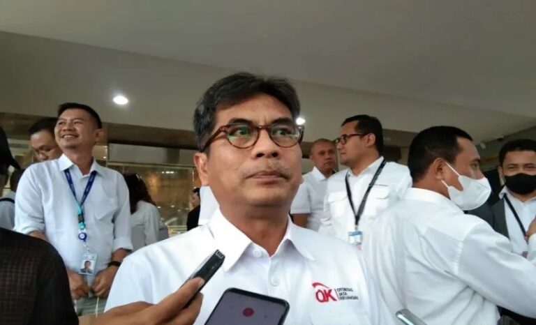 Demi Berbagi THR, OJK: Jangan Gunakan Pinjol