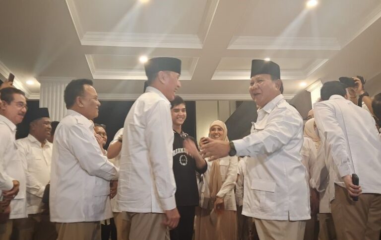 Prabowo: Cawapresnya Siapa? Tenang Akan Ada