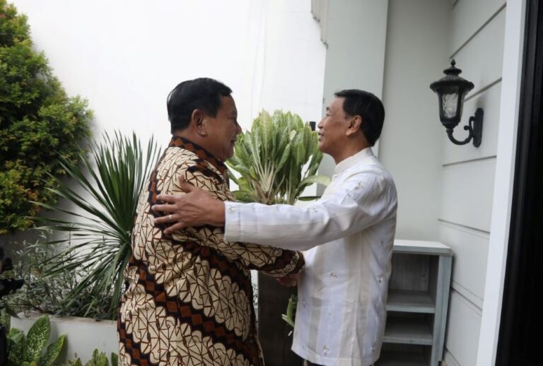 Prabowo Silaturahmi ke Sejumlah Seniornya di TNI