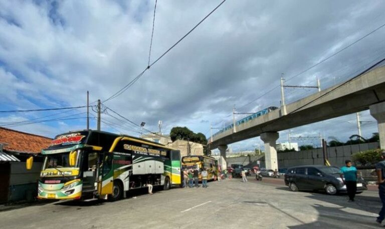 Terminal Lebak Bulus Pastikan Kesehatan Sopir Jelang Mudik Lebaran