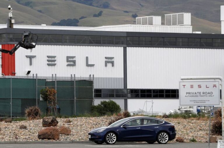 Penjualan Tesla Alami Penurunan di California