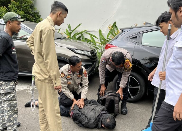 Polisi Beberkan Identitas Pelaku Penembakan Kantor MUI