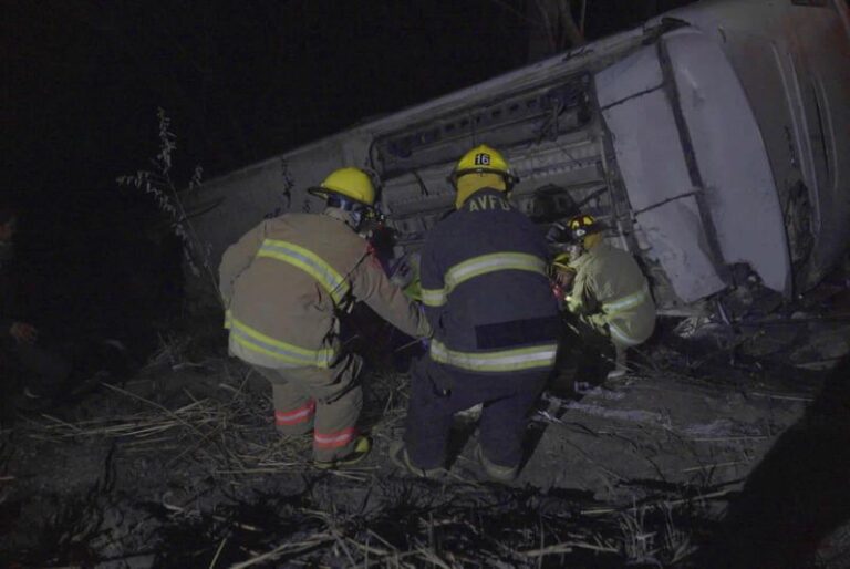 Bus Terjun dari Tebing, 18 Penumpang di Meksiko Tewas