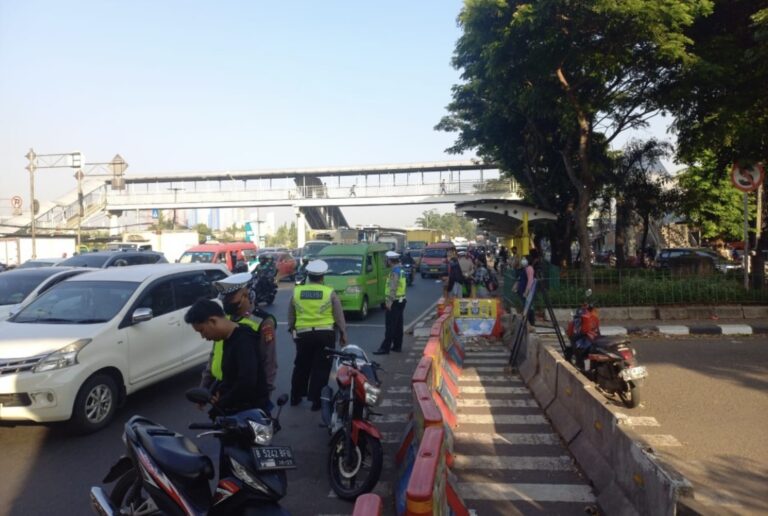 Polda Metro Jaya Kembali Berlakukan Tilang Manual