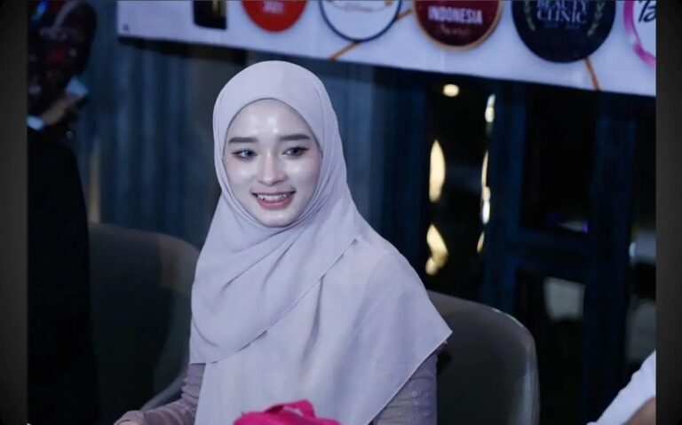 Demi Hidupi Anak, Inara Rusli Terpaksa Buka Cadar