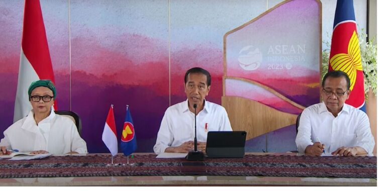 Presiden Jokowi Minta Myanmar Hentikan Kekerasan