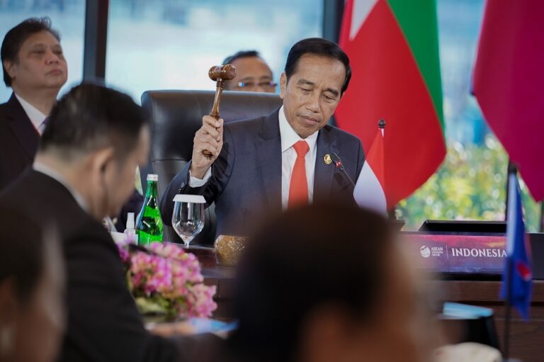 Hari Ini, Jokowi Pimpin Dua Pertemuan di KTT ASEAN