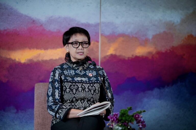 Menlu Retno Minta Rusia Lucuti Senjata Nuklir