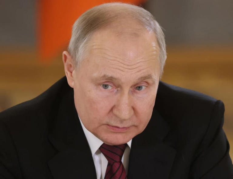 Putin Sebut Ukraina Sudah Seperti Teroris