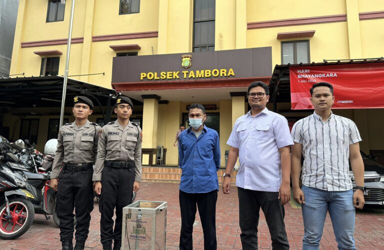 Polsek Tambora Amankan Pencuri Ratusan Kotak Amal di Masjid