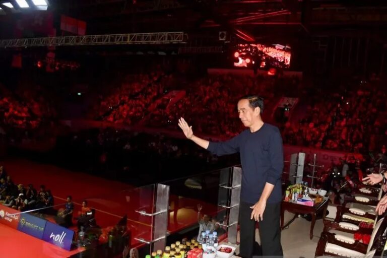 Jokowi Berharap Ginting Juara di Indonesia Open 2023