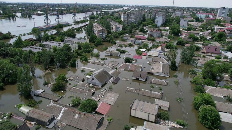 Banjir Bendungan Jebol Ukraina Tewaskan 9 Orang