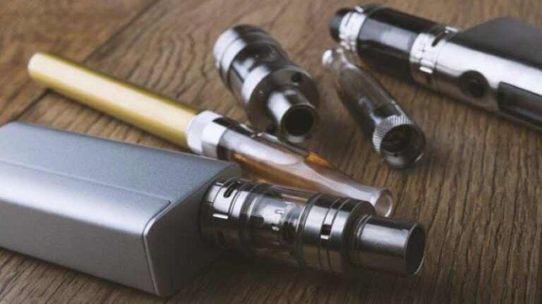 Selandia Baru Larang Penggunaan Vape Sekali Pakai