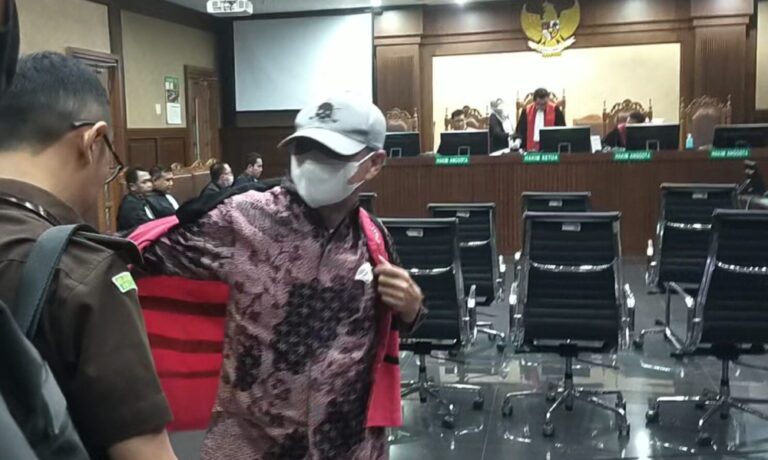 Sidang Korupsi BTS Kominfo, Giliran Eksepsi Dirut PT Mora Telematika Indonesia Ditolak Hakim