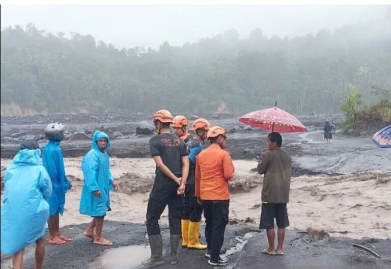 Semeru Diterjang Lahar Dingin, Lumajang Tetapkan Tanggap Darurat