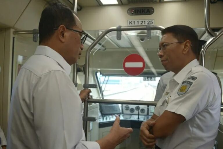 Menhub Ungkap Uji Coba LRT Demi Pastikan Keselamatan