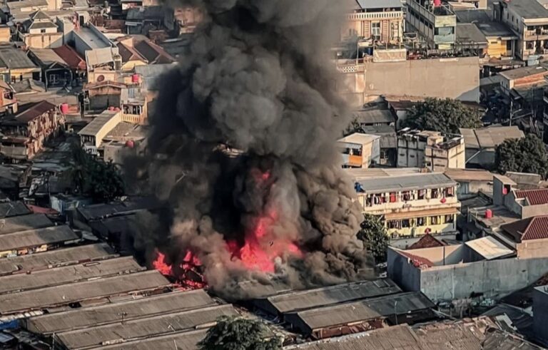 Diduga Korsleting Listrik, Pasar Kambing di Tanah Abang Kebakaran