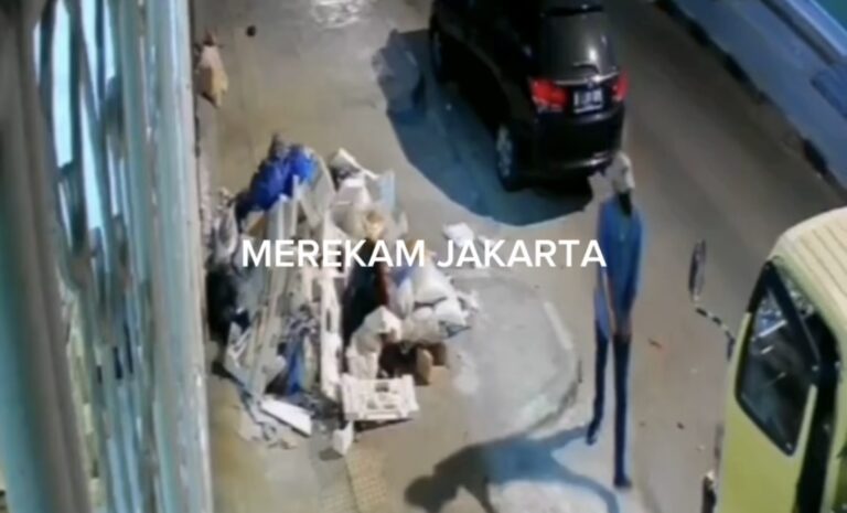 Tiga Pelaku Pencurian Mobil Box di Petamburan Diringkus!