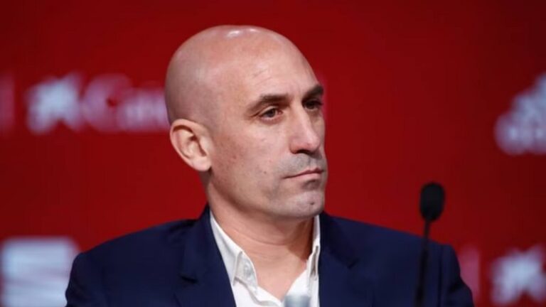 Luis Rubiales Mundur sebagai Presiden RFEF