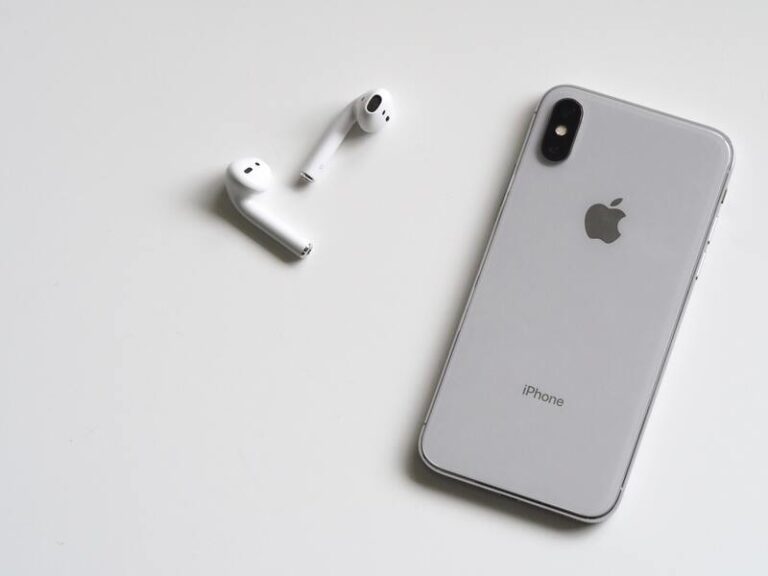 China Larang Pegawai Pemerintah Pakai iPhone