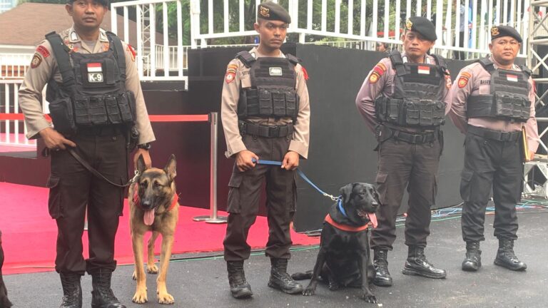 Jelang Pendaftaran Prabowo-Gibran, Anjing Pelacak Siaga di KPU