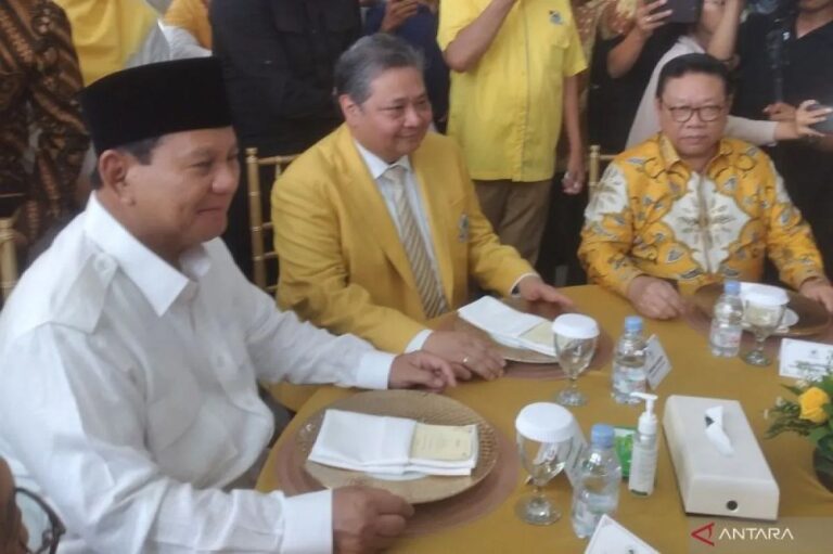 Airlangga Bersyukur Kehadiran Prabowo di HUT Golkar