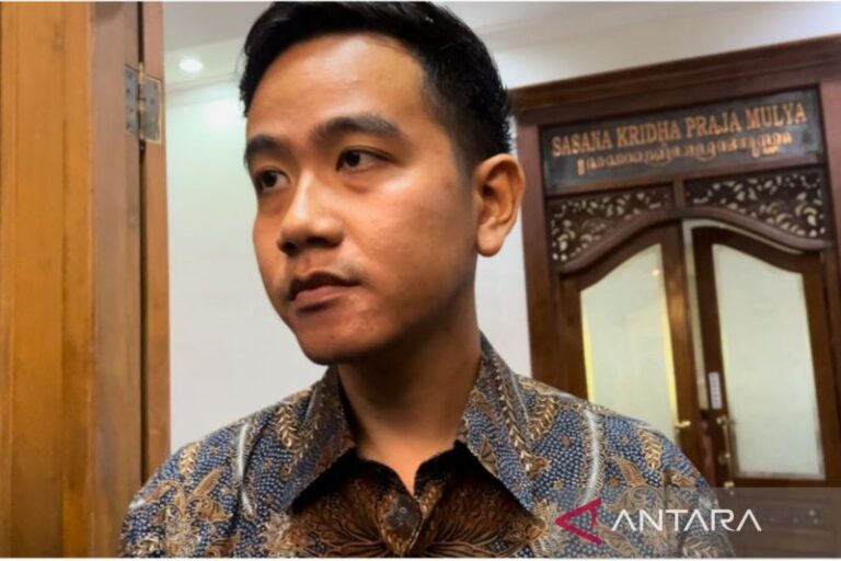 Pencoblosan Pemilu Selesai, Gibran Balik Kandang Fokus Jadi Wali Kota