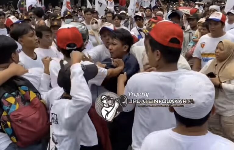 Viral Dua Copet Diamankan saat Prabowo-Gibran Daftar di KPU