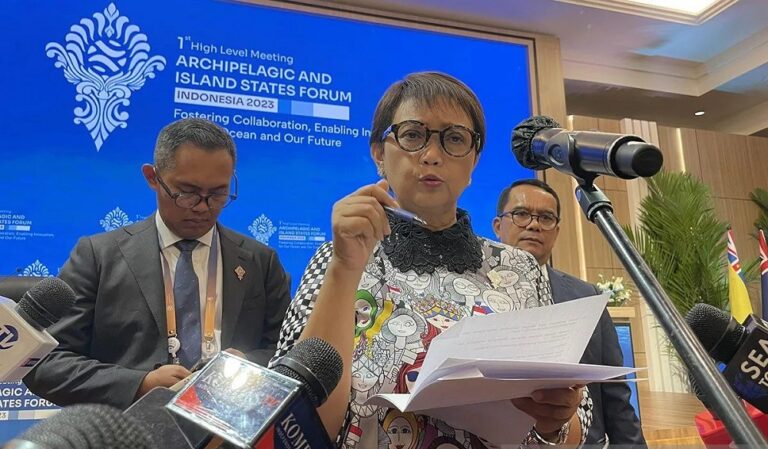 Soal Evakuasi WNI di Palestina, Menlu Retno: Tunggu Situasi Aman