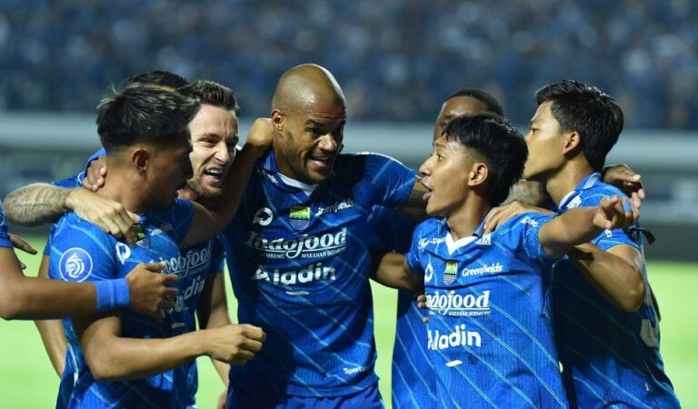 Bojan Hodak Tak Menyangka Persib Menang Telak Lawan Persita