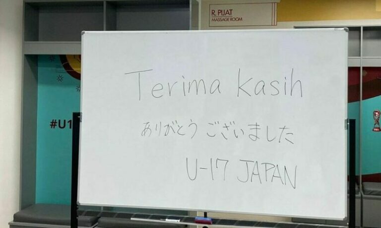 Keren! Tim U-17 Jepang Bersih-bersih Ruang Ganti dan Ucapkan Terima Kasih