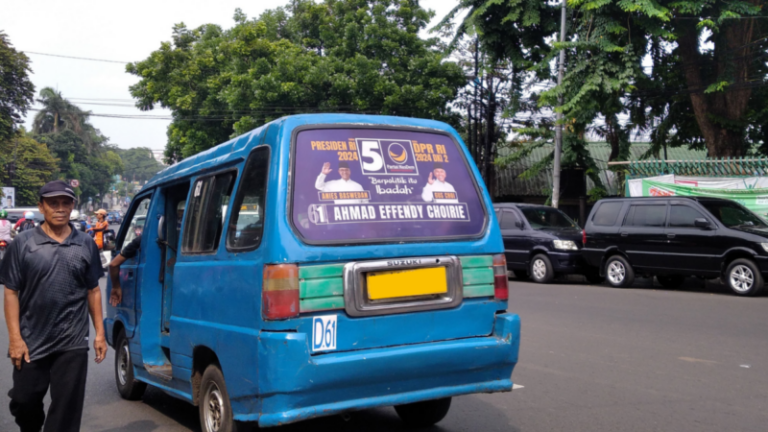 Belum Satu Suara Larang Alat Peraga Kampanye di Angkutan Pelat Kuning