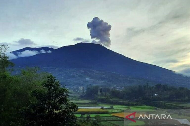 Marapi Waspada Sejak 2011, Radius 3 Km dari Puncak Gunung Berbahaya