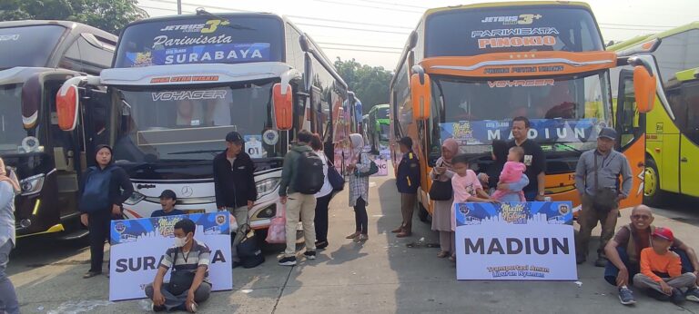 Ada Mudik Gratis, Penjual Tiket PO Bus Tetap Laris