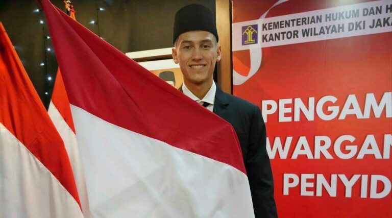 Jay Idzes, Ucap Sumpah dan Perkuat Timnas Indonesia