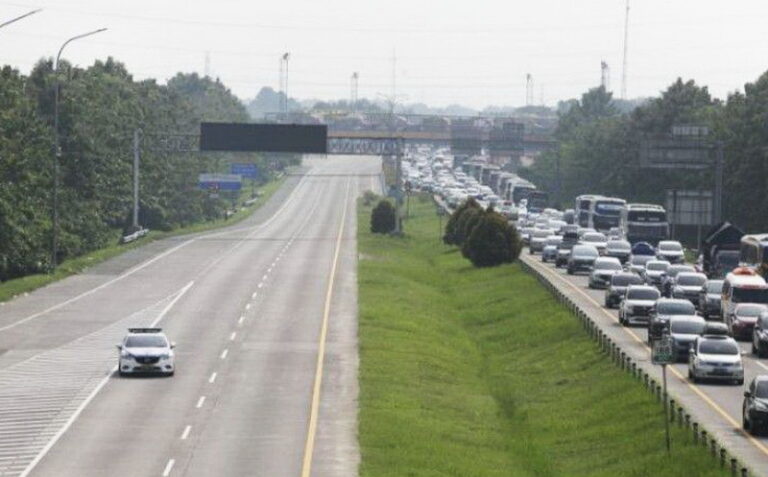 H-2 Arus Mudik Nataru, Diprediksi 97 Ribu Lebih Kendaraan Lintasi Tol Cipali