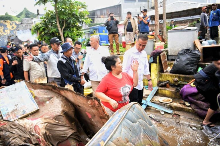 Bey Machmudin Perintahkan Perbaikan Tanggul Jebol di Aliran Sungai Cikapundung: Harusnya Hari Ini Tuntas