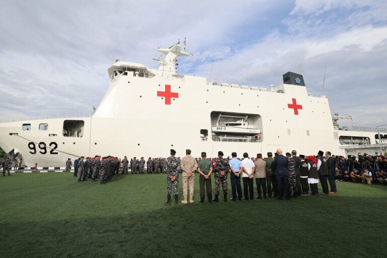 KRI dr. Radjiman Wedyoningrat-992 Berlayar, Kirim Bantuan Logistik ke Palestina